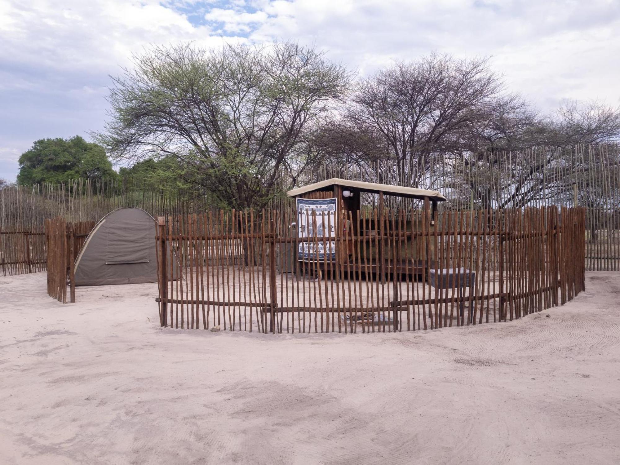 Nako Okavango Guesthouse Ntabis Esterno foto